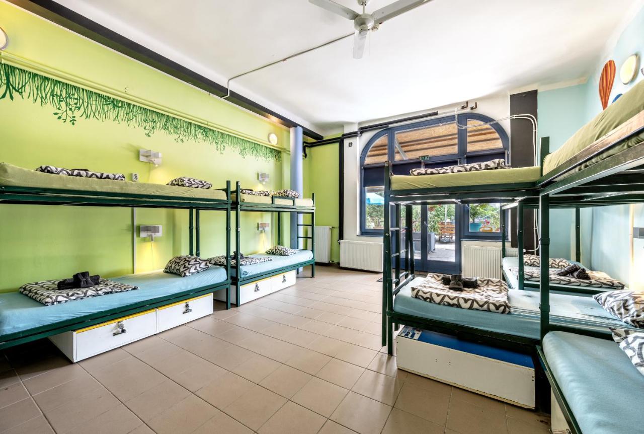 Island Hostel Budapest (Adults Only) Eksteriør billede Hostel in Rome, Italy