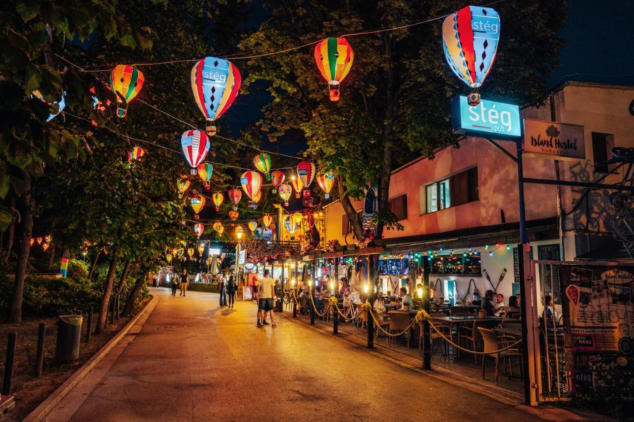 Island Hostel Budapest (Adults Only) Eksteriør billede The Lantern Festival in Itaewon