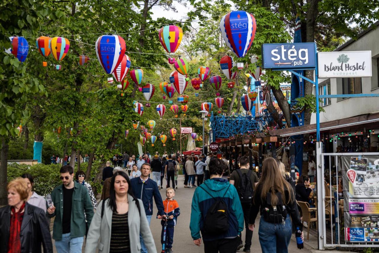 Island Hostel Budapest (Adults Only) Eksteriør billede The 2019 Stockholm Pride