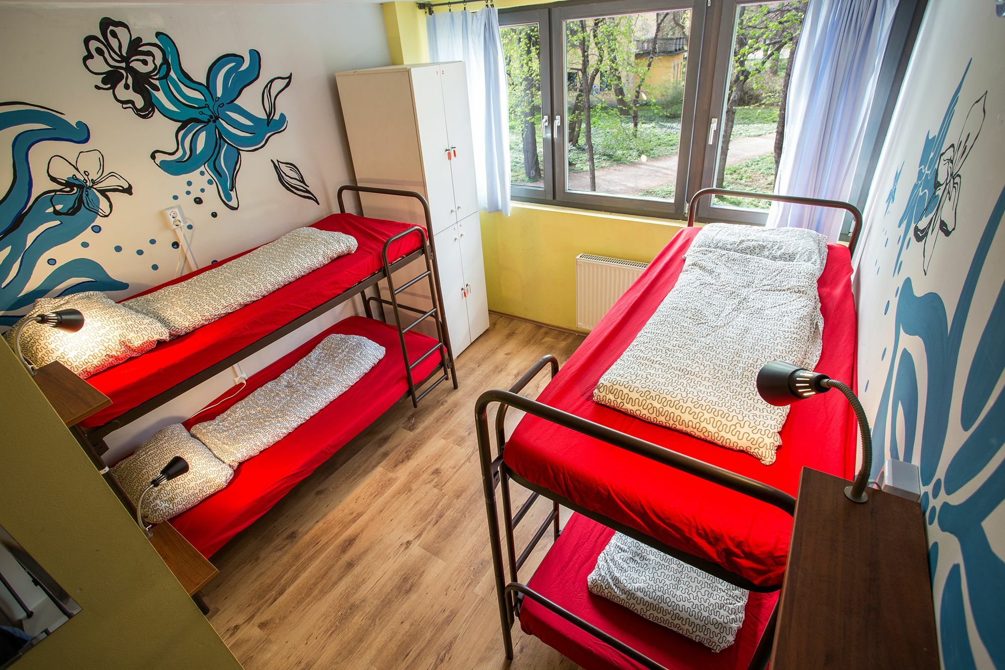 Island Hostel Budapest (Adults Only) Eksteriør billede Hostel in Prague